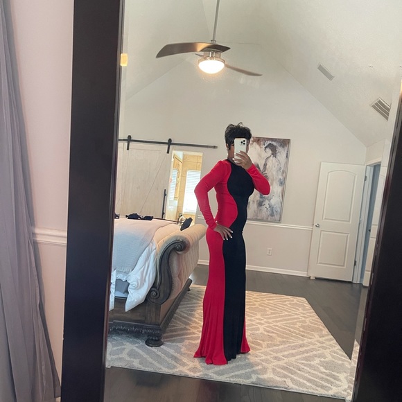 Dress - Picture 2 of 4